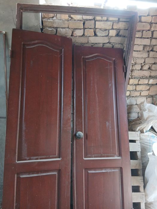 Eshik sotiladi Mustahkam eshik