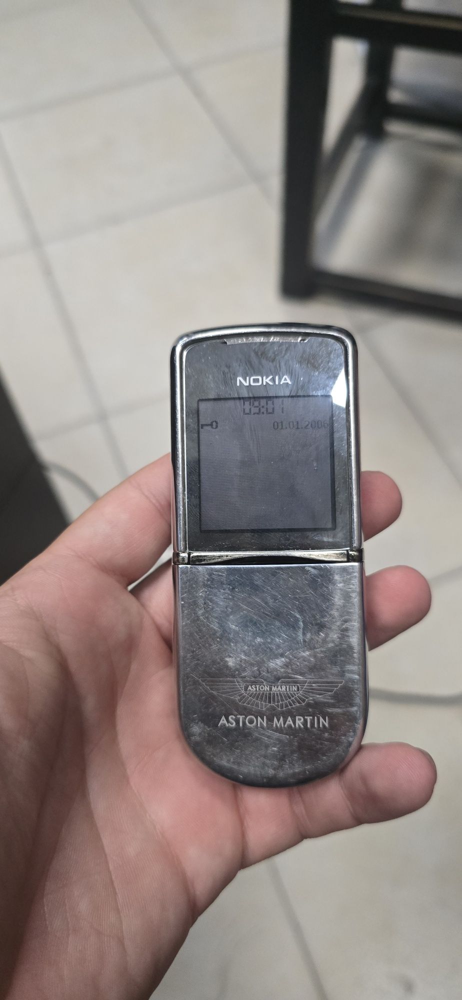 Nokia 8800 Classic и Nokia 8800 Sirocco