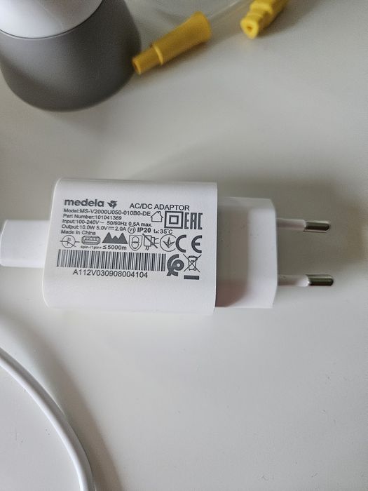 Medela Единична двуфазна електрическа помпа за кърма Solo
