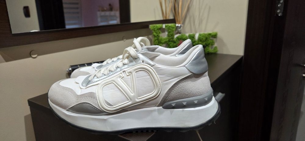 Сникърси Valentino 38