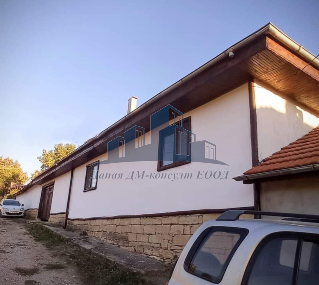 Къща в Шумен, област-с.Кюлевча площ 140 цена 360000
