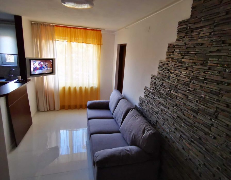 Închiriez apartament 2 camere de lux