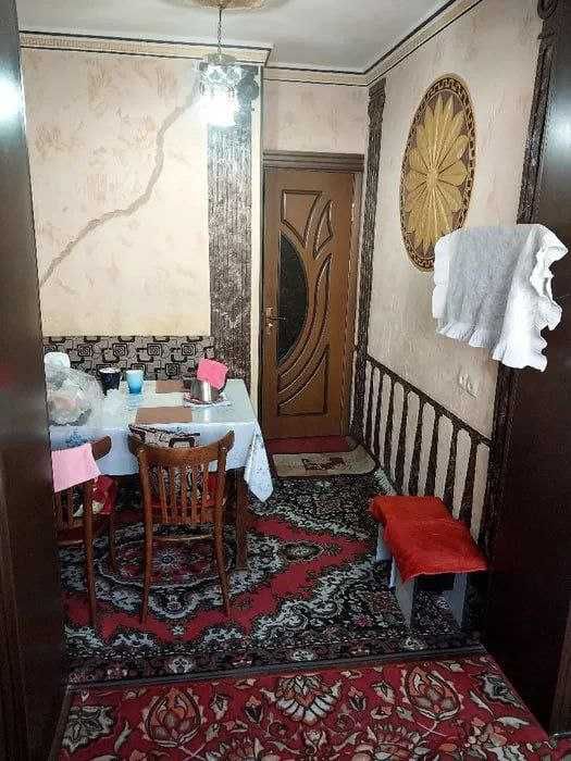 Продаётся квартира  Юнусабад Ц4 ор-р Алайский 3/2/4  70м2