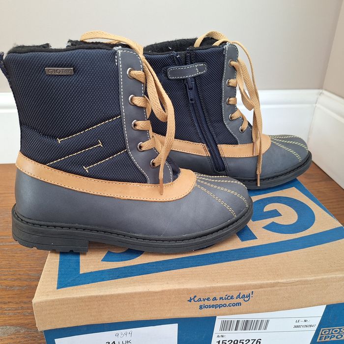 Нови зимни боти за момиче 34 номер