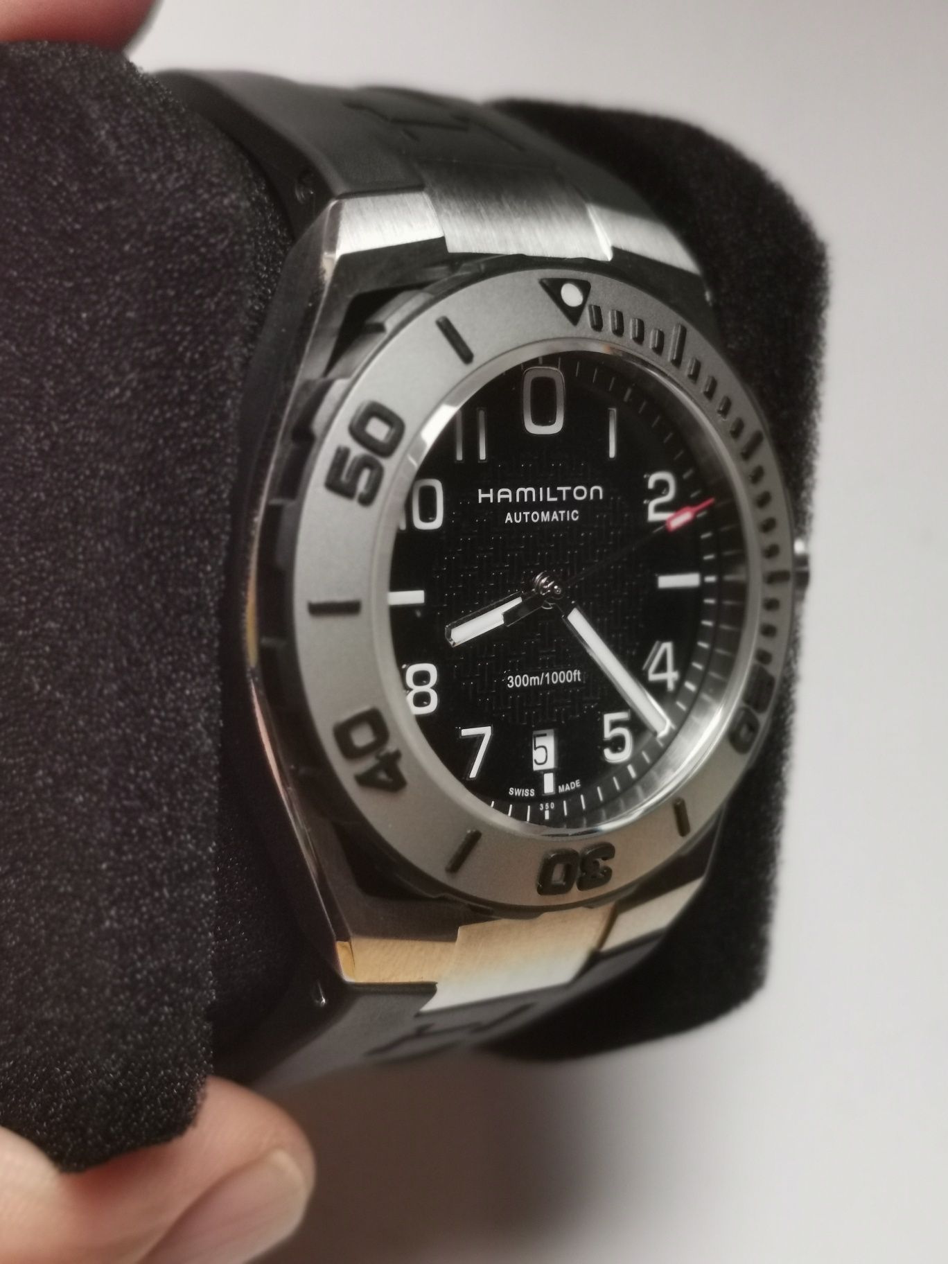 Hamilton Khaki Navy Sub - като нов