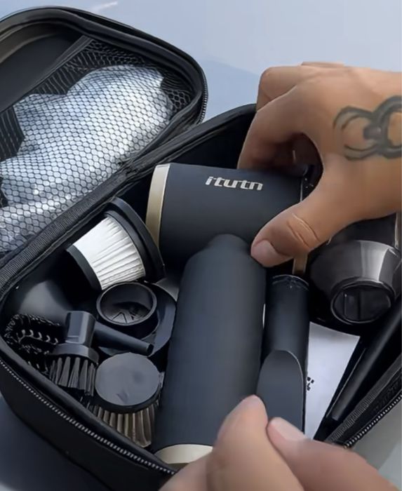 Пылесос для автомобиля с насадками новый!