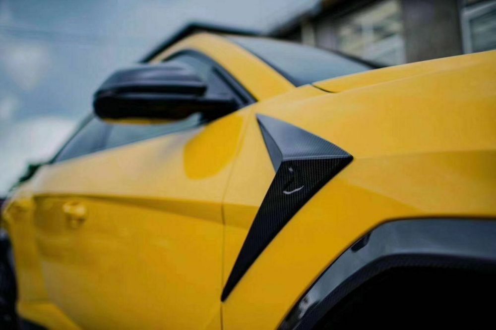 Карбон боди кит + преден Капак за Lamborghini URUS