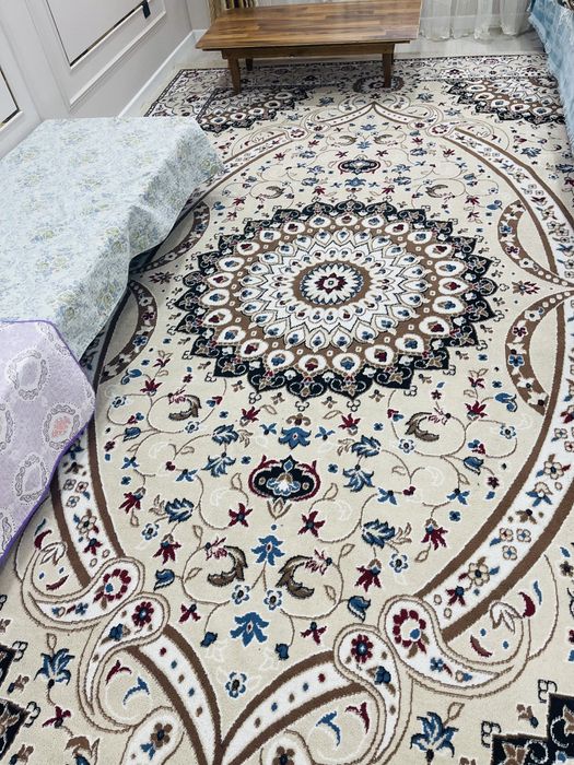 Продаем Ковер в отличном состоянии