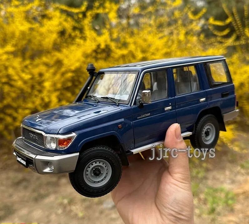 Macheta Toyota Land Cruiser LJ 70