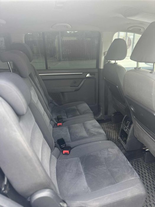 Vand touran 2011 ! Pret negociabil