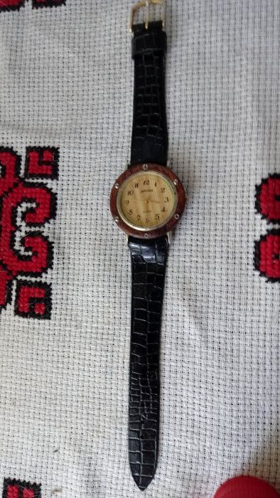 Ceas quartz cu curea din piele