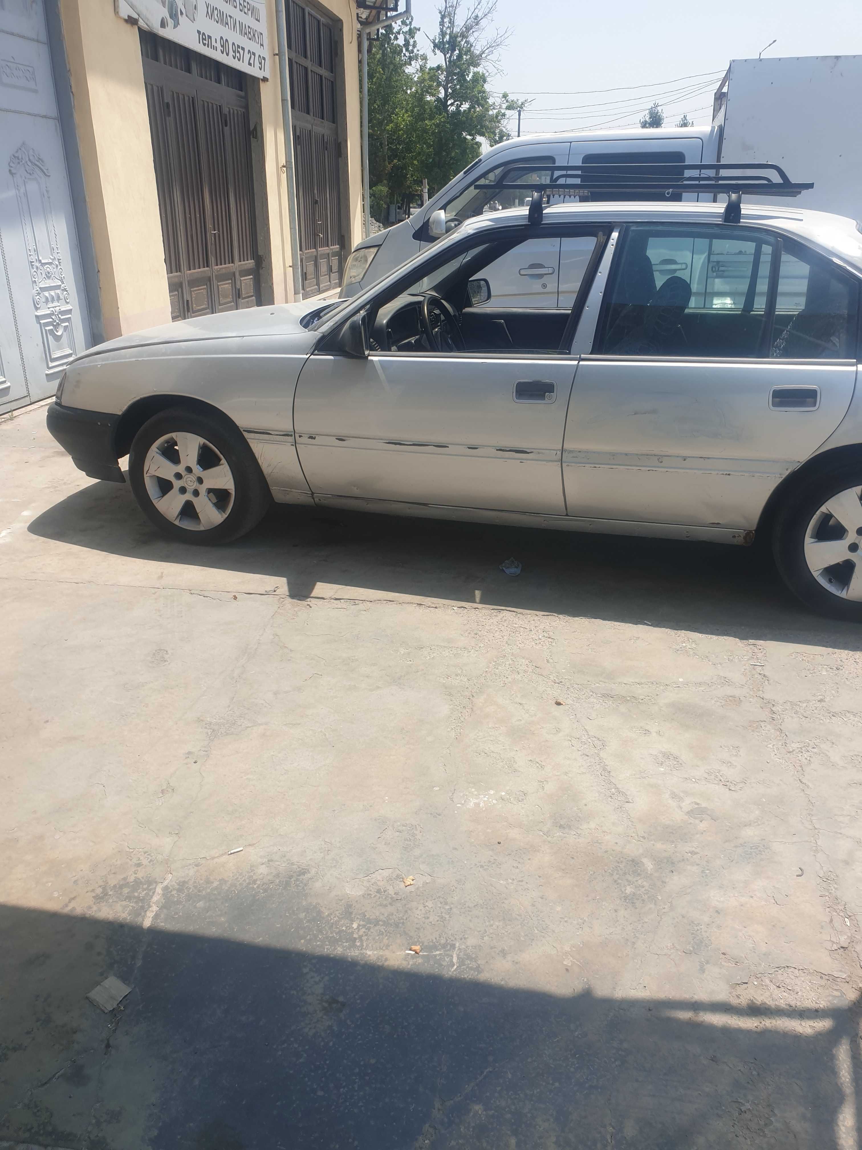 Opel omega A 1988