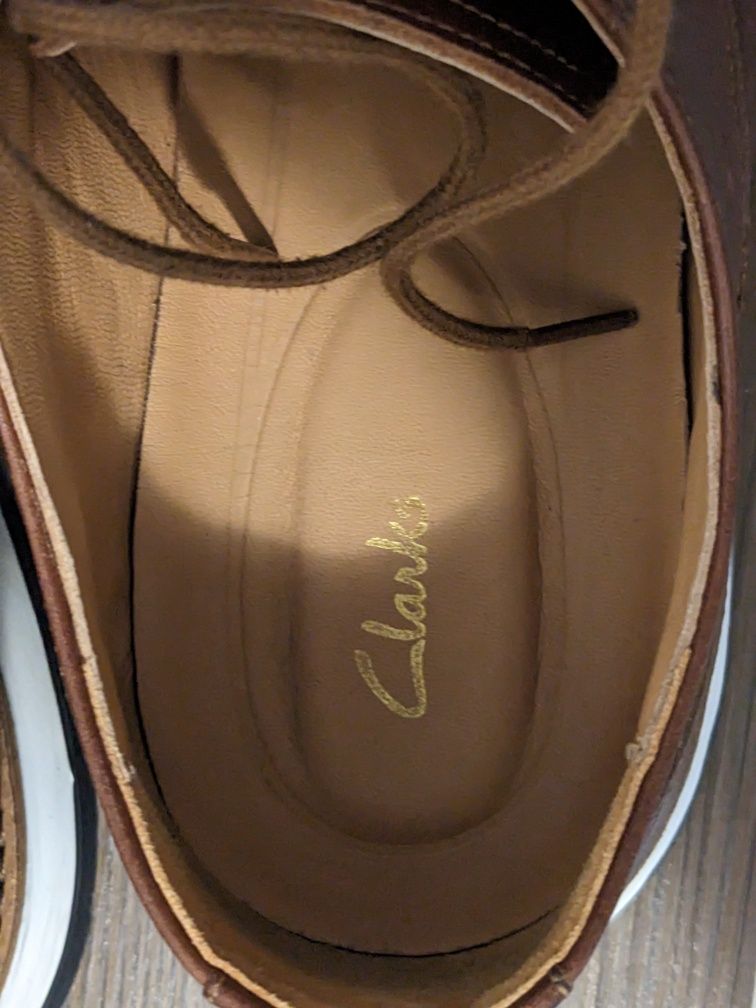 Pantofi piele maro Clarks, marime 44