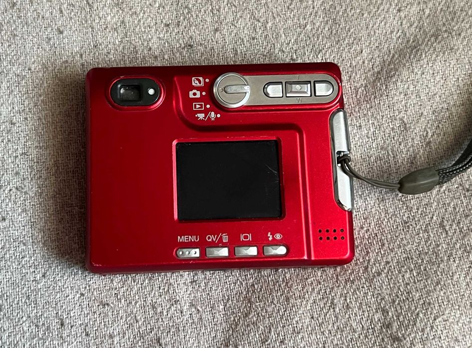 Konica Minolta Dimage Xg rosu 3 2MP aparat rar cu defect