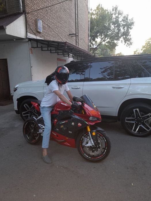 Продам срочно Ducati