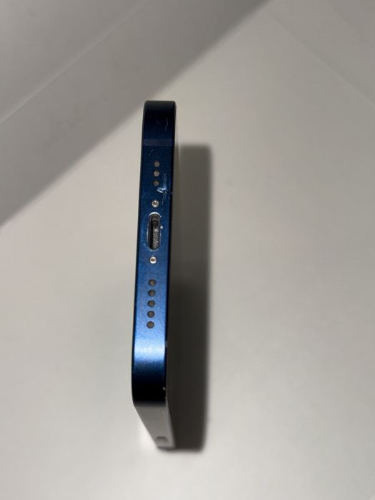 Продам айфон 12 в синем цвете, все работает, торг есть