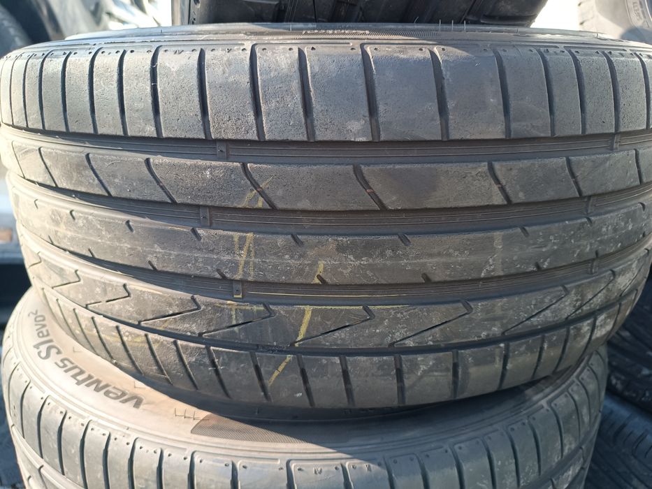 235/40/19,225/40/19,vredenstain/continental,dot 3423/4519