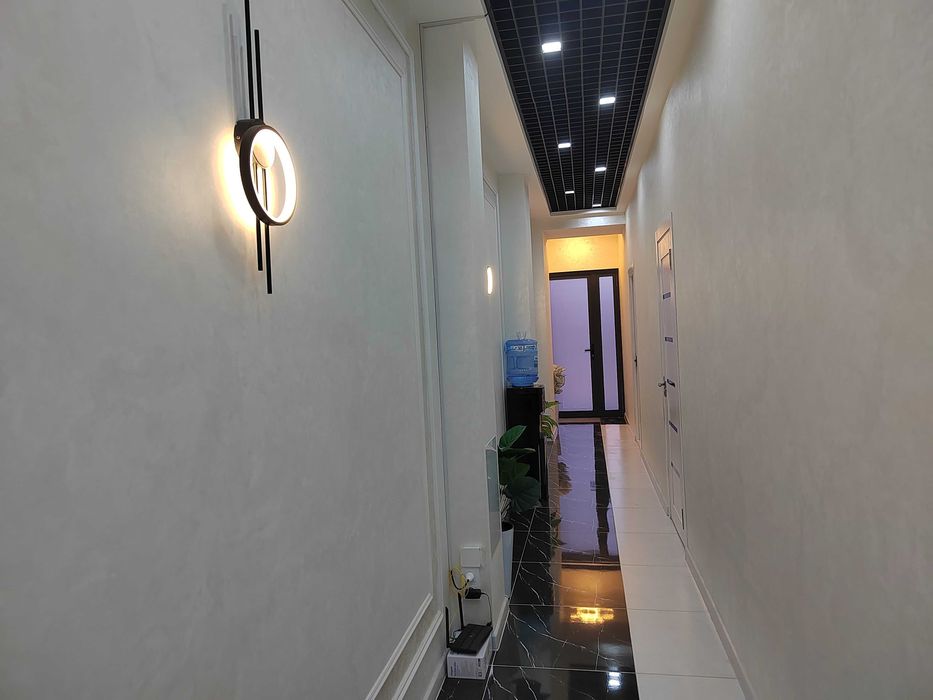 Продаётся нежил. помещ. 72 кв.м под мед. учр. или офис.40 лет.ПЕРЕЧИС!