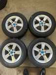 vând set jante aliaj Hyundai I30 GDH pe 15” cu anvelope noi de iarnă