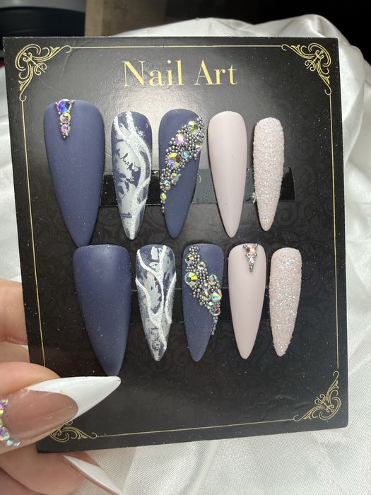 Press on nails by Stefy