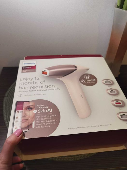 Epilator IPL Philips Lumea Seria 9900 BRI977/00, Senzor Smartskin