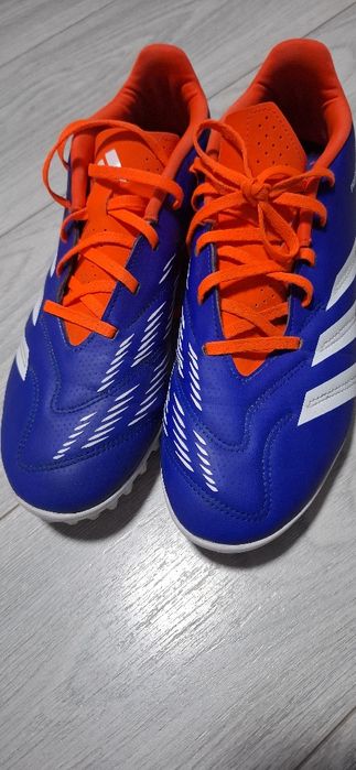 Adidasi fotbal maromea 45