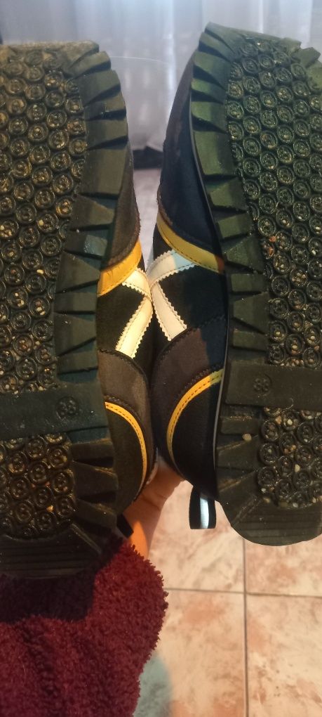 Adidași pentru damă,numărul 38 piele originală