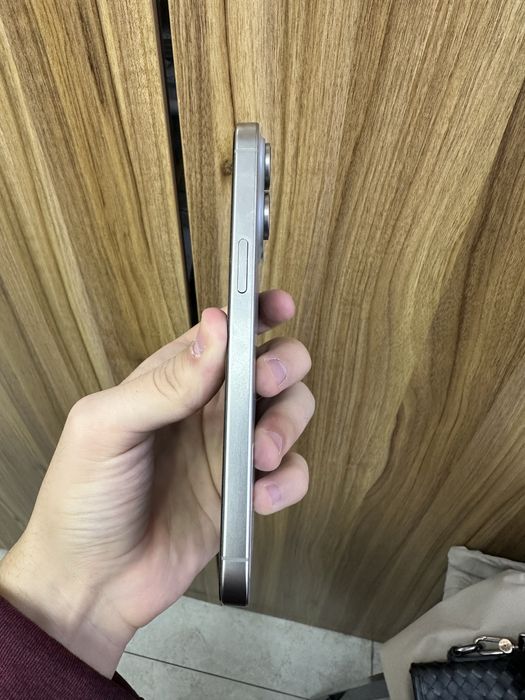 iphone 15 pro max natural 256 gb 90%