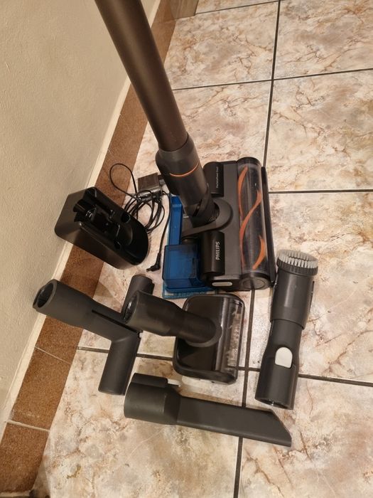 Aspirator vertical Philips XC7055/01