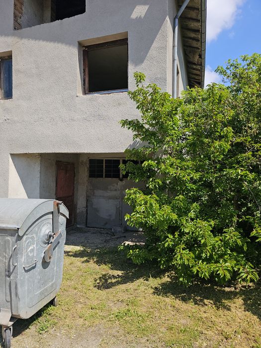 Продава се Къща в Никопол - 120 кв.м за 128 €/кв.м - Снимка #1