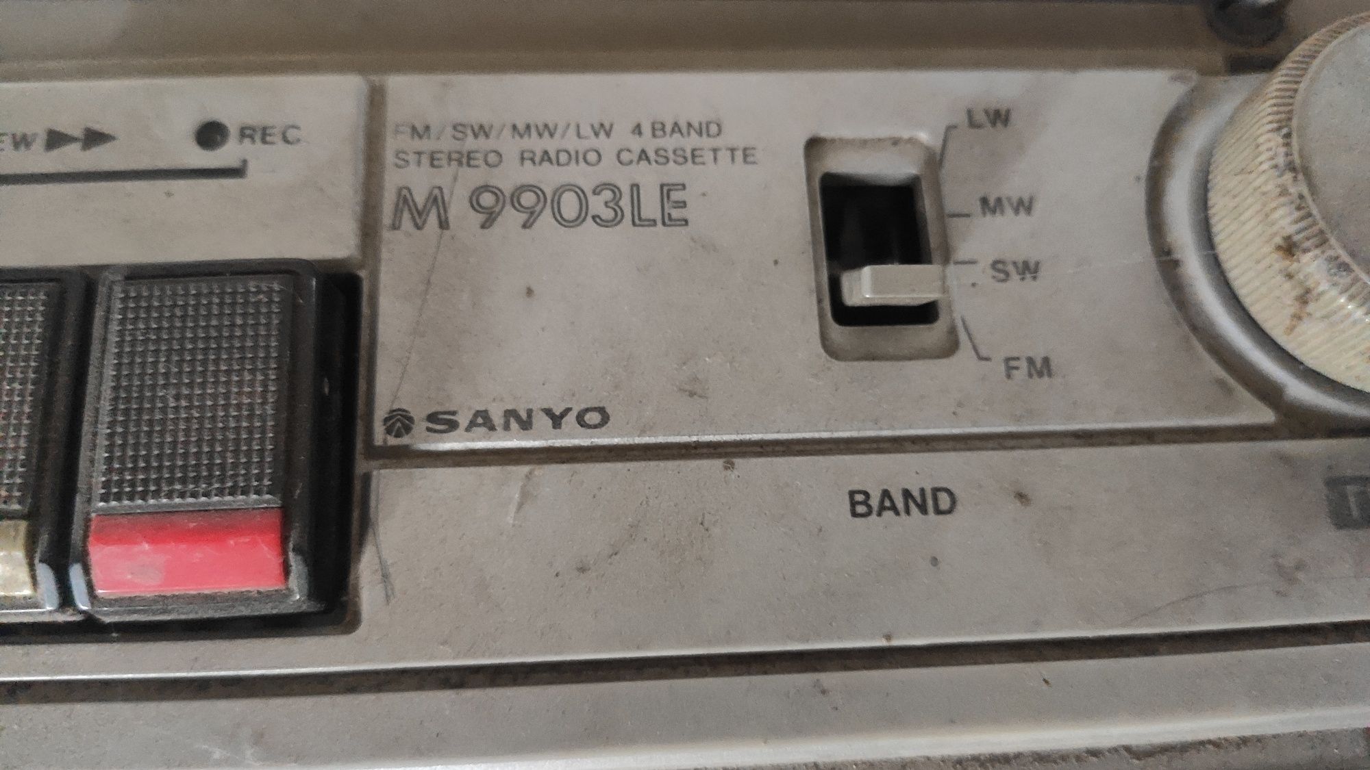 Radio casetofon Sanyo M9903LE 4 benzi