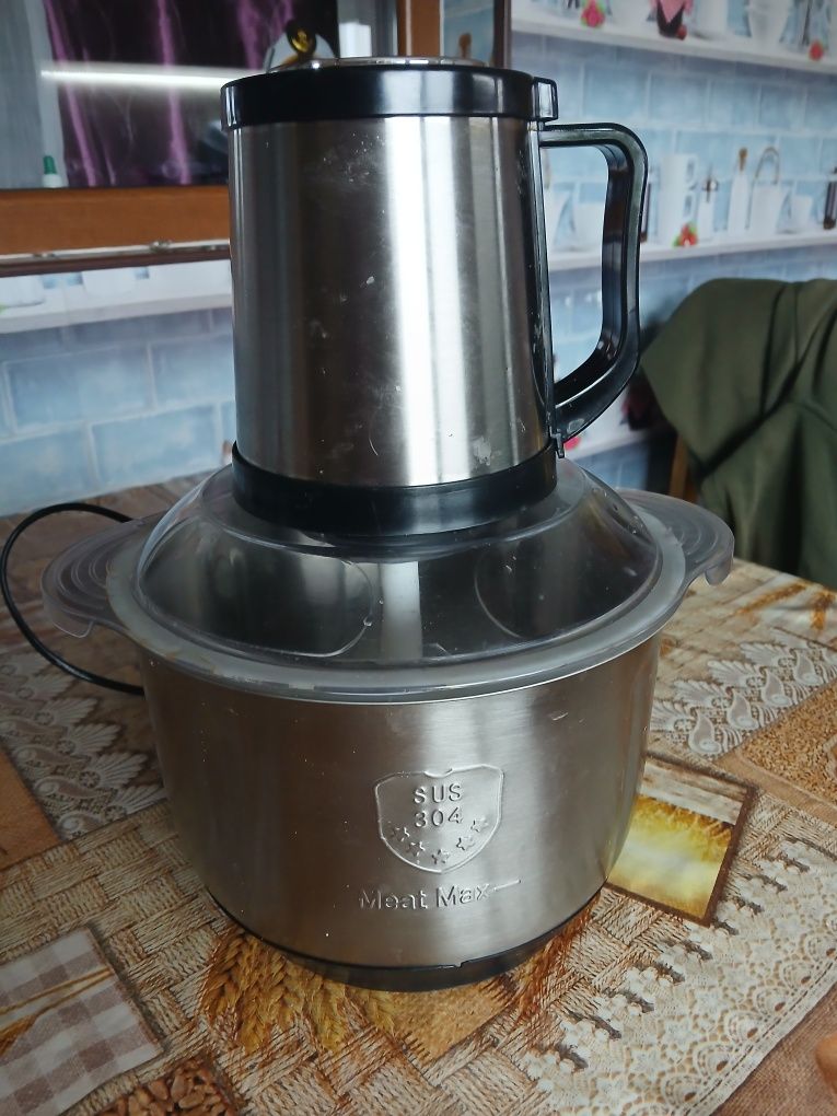 Професионален Електрически Чопър Месомелачка 5L