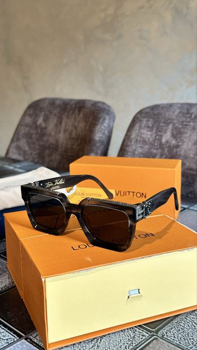 Louis Vuitton 1.1 Millionaires – Grey Marble