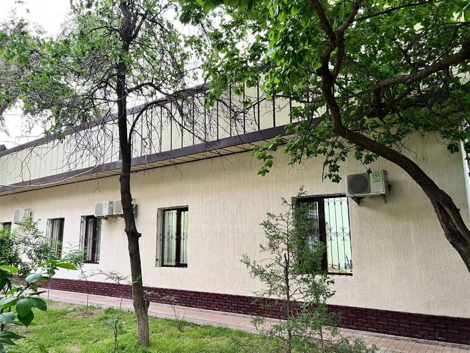 Продаю готовый офисная помещения под клиника в центре метро Айбек !