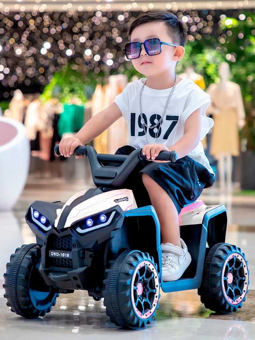 Elektromobil bolalar uchun - musiqali - Детский электромобиль