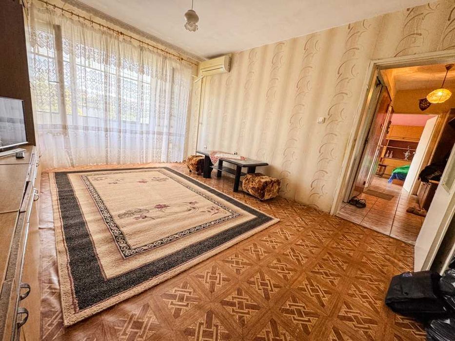 Двустаен апартамент в Родина 1, гр. Русе