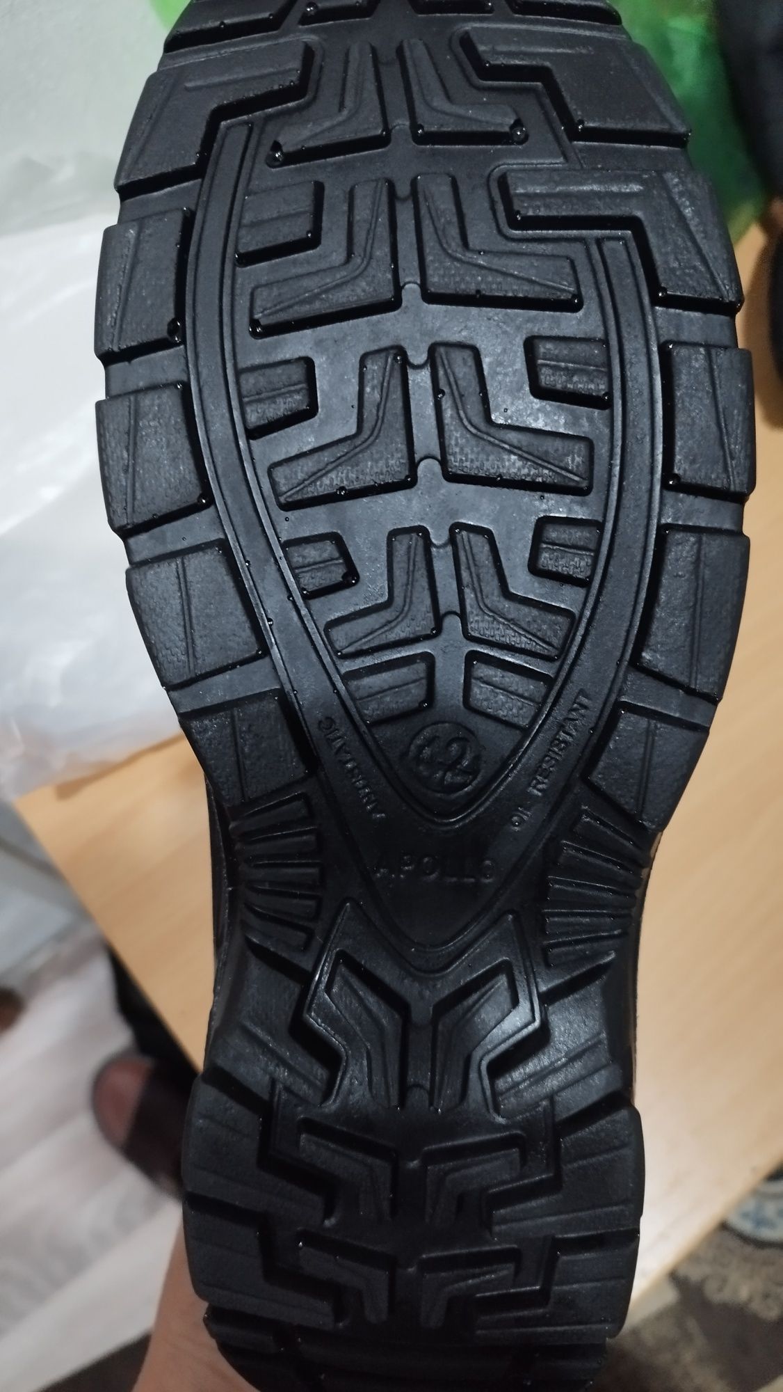 Срочно продам сапоги