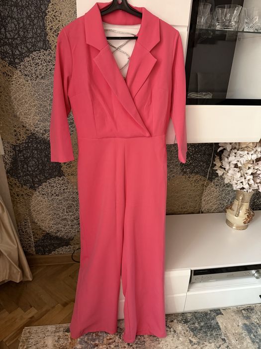 Продам комбинезоны в отличном состоянии