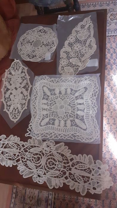 dantela și șnur macrame- fata de masa