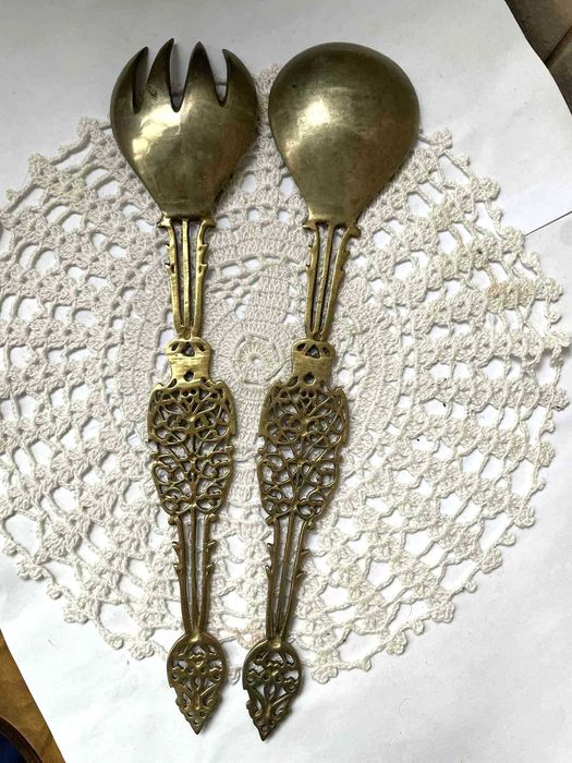 Красиви месингови прибори за сервиране от Англия