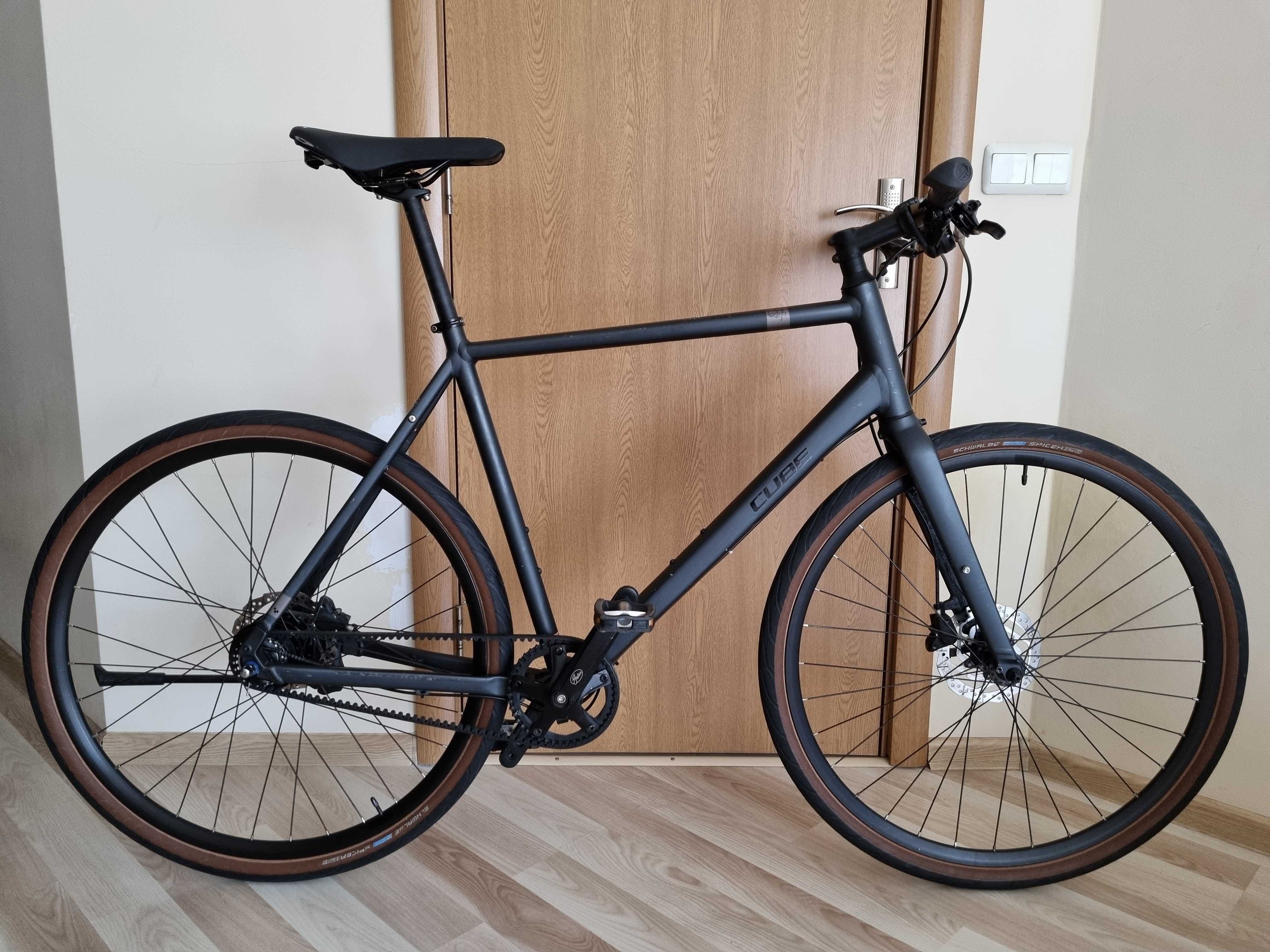 Градски велосипед с ремък Cube Hyde Race 2021, размер L