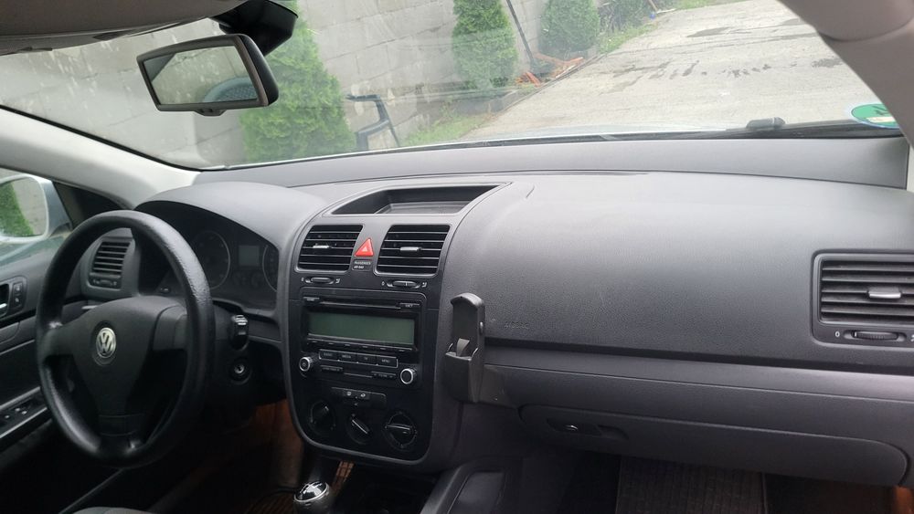 Volkswagen Golf 5 din 2009 1.9tdi euro 4 cu climatic