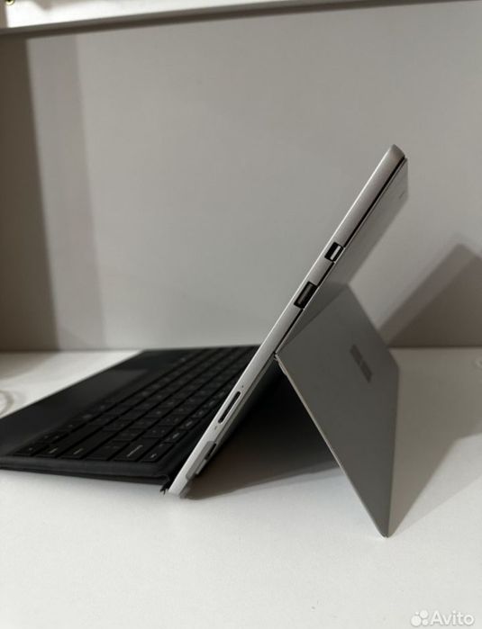 Microsoft surface pro 7 i5 16gb ram 256ssd