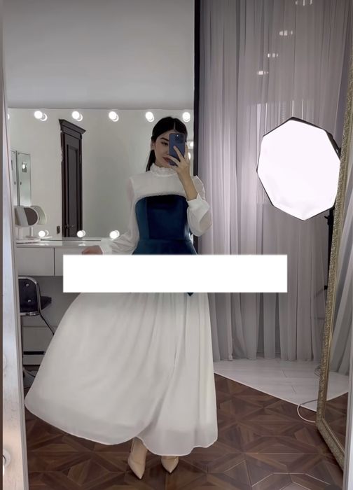 Продам белое платье с корсетом