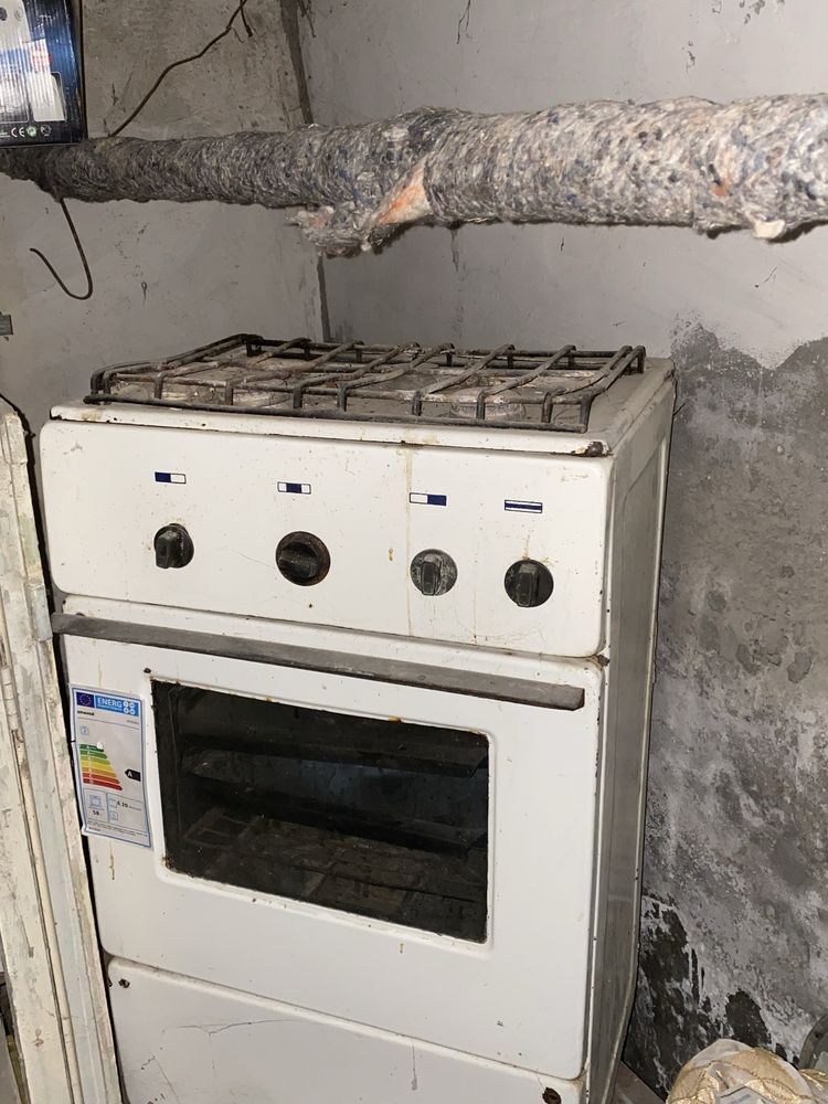 Gaz plitasi eski  holati yaxshi