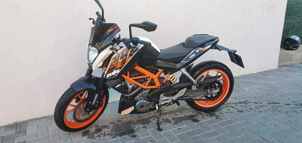 Dezmembrez KTM DUKE 390