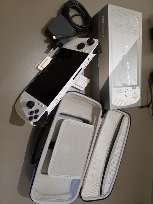 Consola jocuri - Asus Rog Ally Z1 Extreme + Casti earbuds Skullcandy