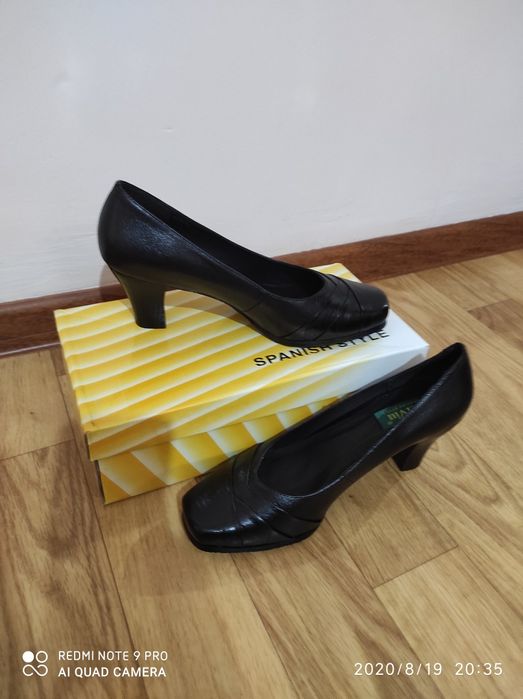 Продам Туфли новые