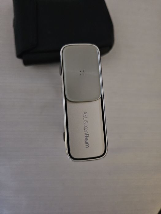 Videoproiector Asus zenbeam go E1Z