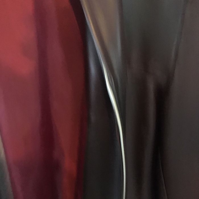 Vând haina de dama din piele de vitel, lungime pana la genunchi, mărim